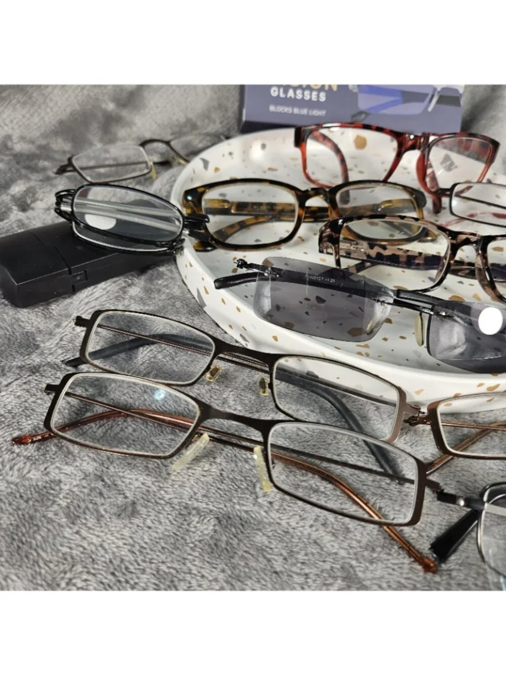 Lot of Mixed Reading Glasses Readers +1.25 +2.00 +2.50 Assorted Frames Travel 14